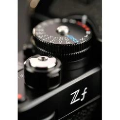Fashion Z f Mirrorless Digital Camera with 24-70mm f/4 Lens Mirrorless