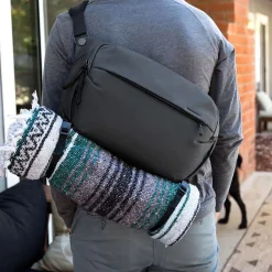 Sale Everyday Sling v2 (3L, Black) Camera Bags