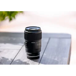 Outlet 90mm f/2.8 Di III VXD Macro Lens for Sony E Macro Lenses